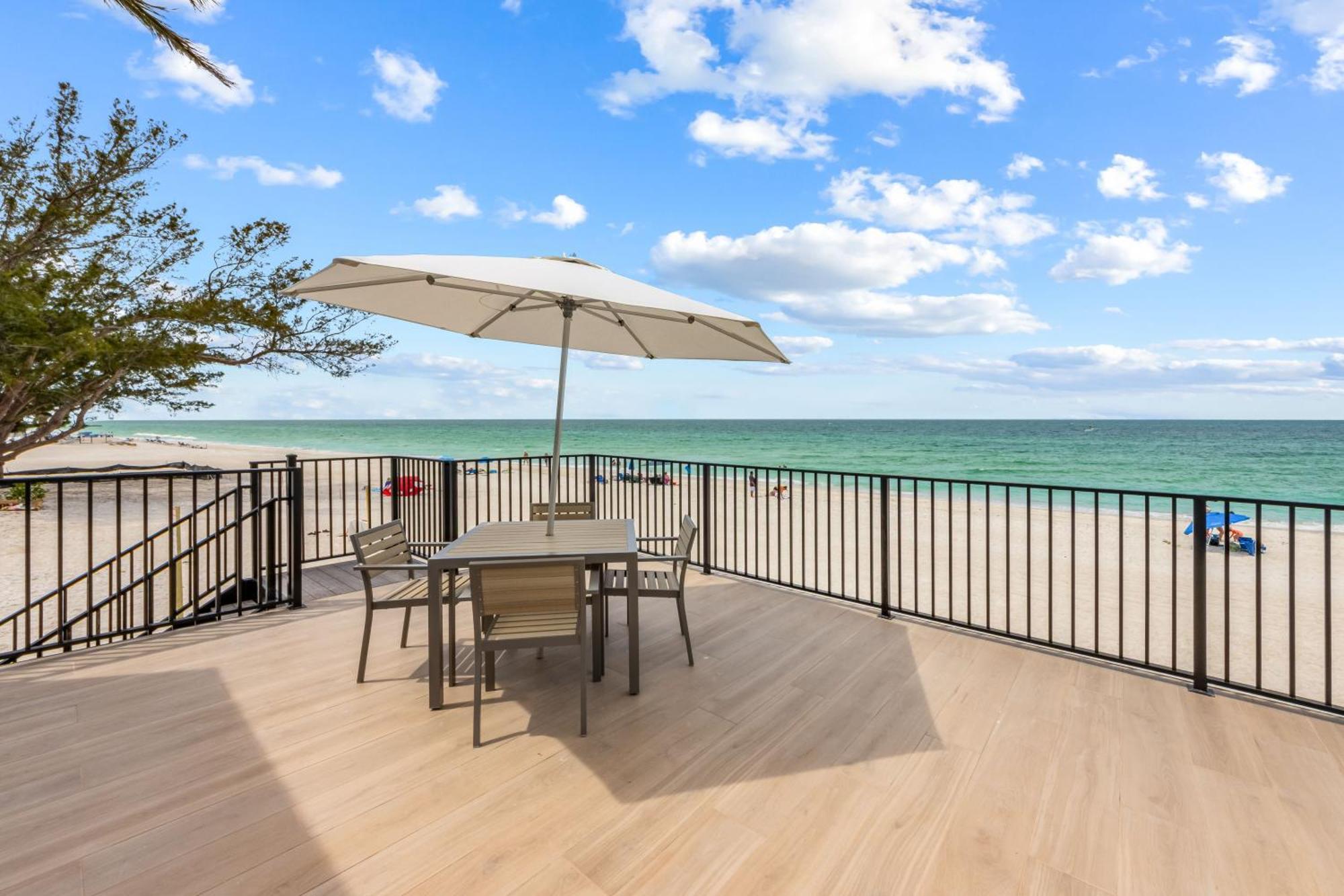 Anna Maria Island Inn Bradenton Beach Bagian luar foto